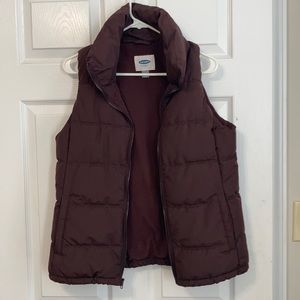 Old Navy Puffer Vest // brown // super war